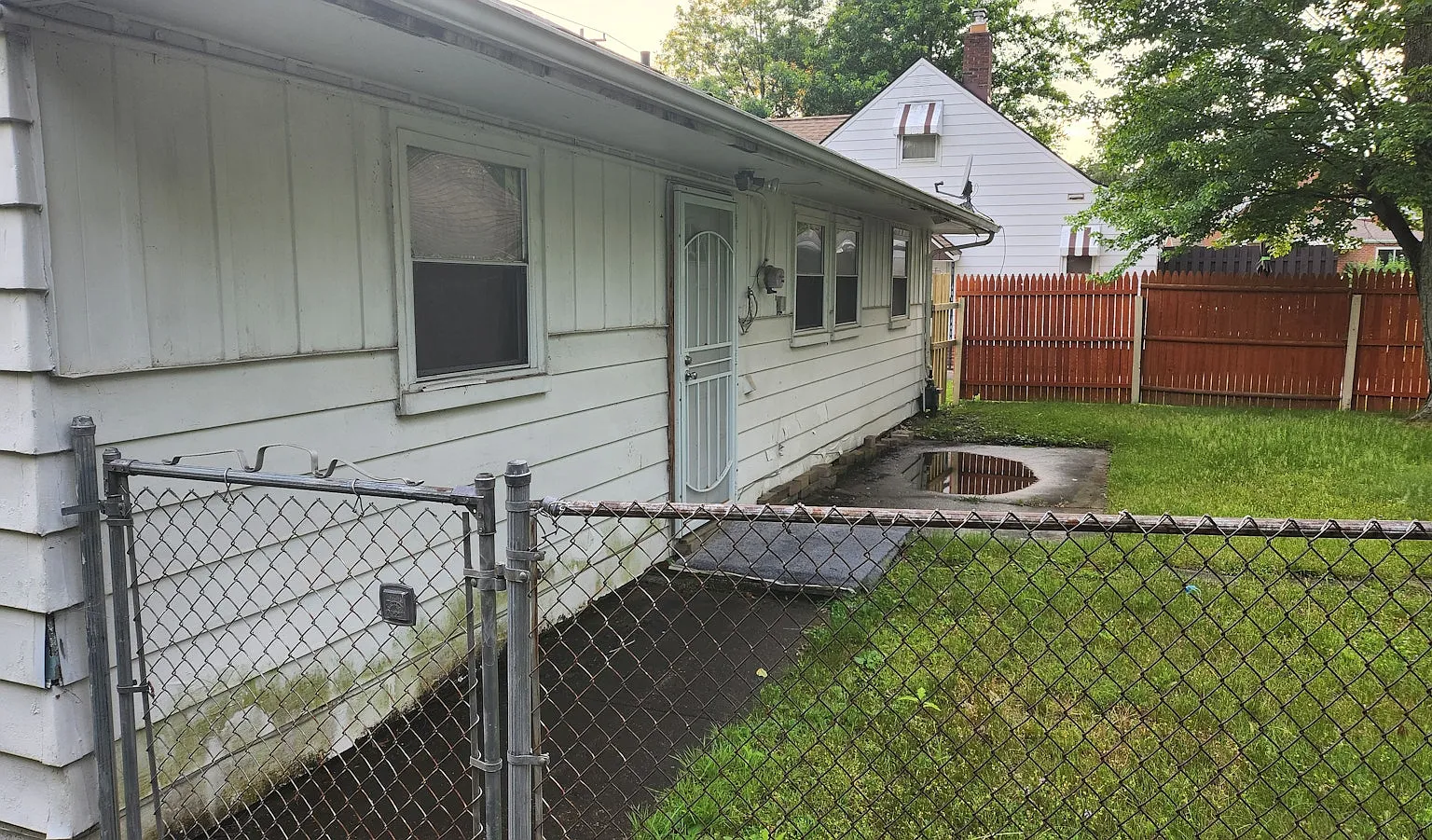 2291 Green Rd, Unit 1 — Photo 4