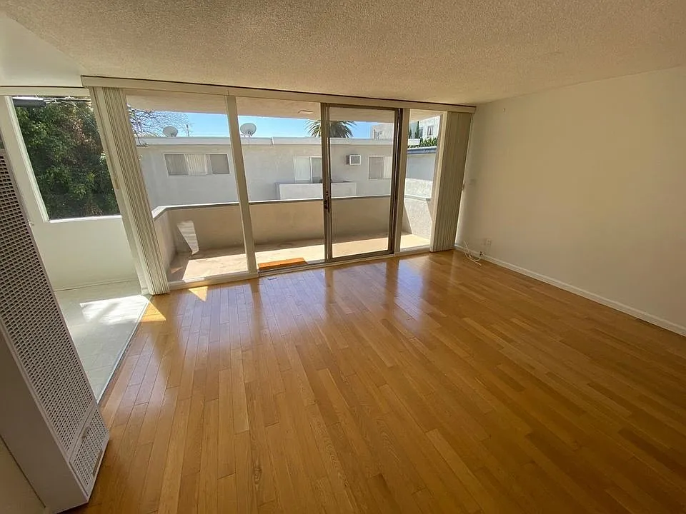 11936 Darlington Ave — Photo 4
