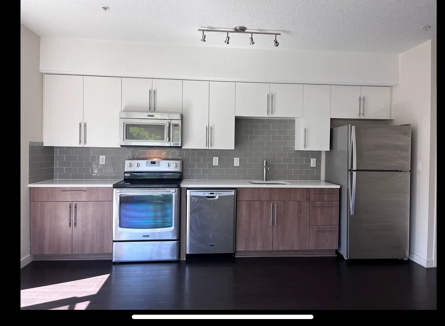Studio, 456 sqft, $1,349 — Photo 2