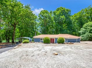 660 Dusty Trail Dr, Seneca, SC 29678