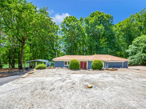 660 Dusty Trail Dr, Seneca, SC 29678