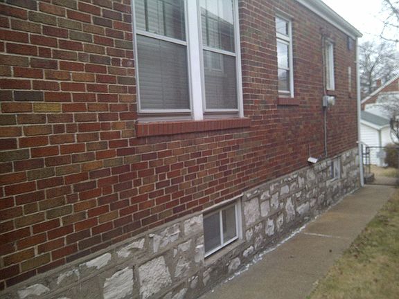 2nd image of 5629 Tholozan Ave