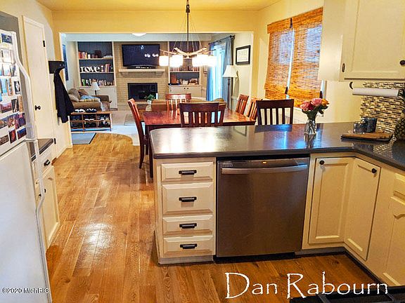 5th image of 6304 Bechalla Dr SE