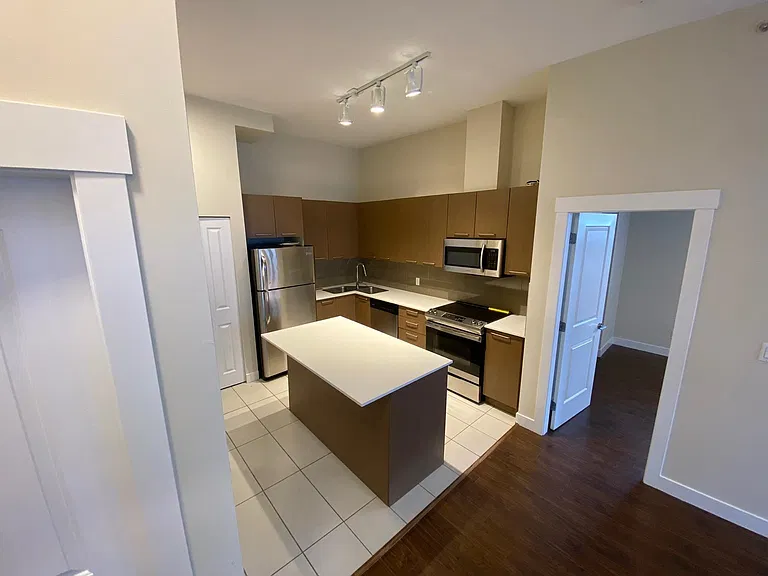 10822 City Pkwy #404 — Photo 4