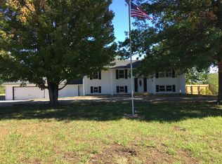 5548 NW Brickyard Rd, Topeka, KS 66618