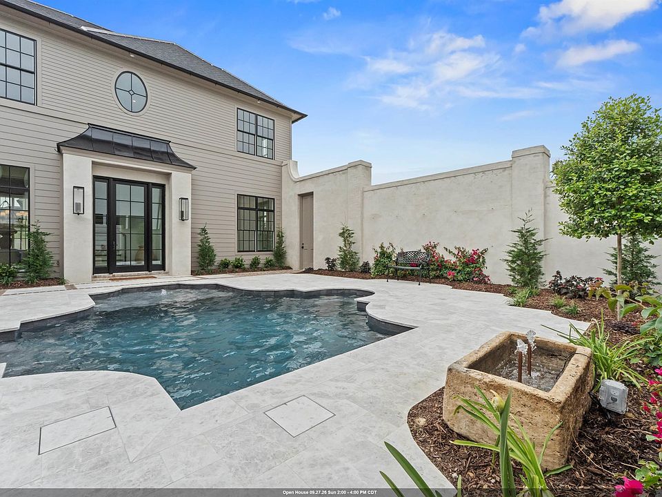 1st image of 643 Adelia Ln