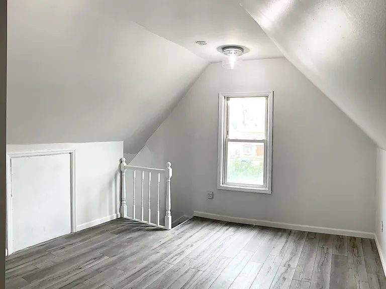 100 Dewey St #2 — Photo 6