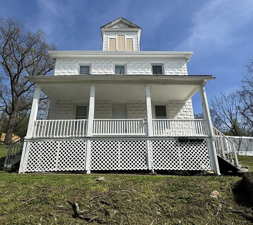 1st image of 6 Laurel Hill Ln