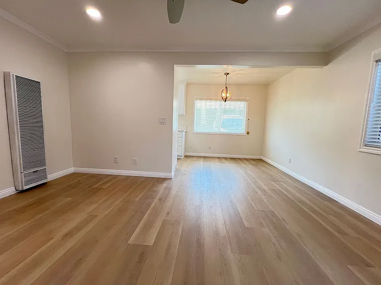 905 S Cabrillo Ave — Photo 4