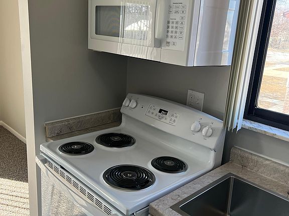 2nd image of 310 Cottrell St Unit B