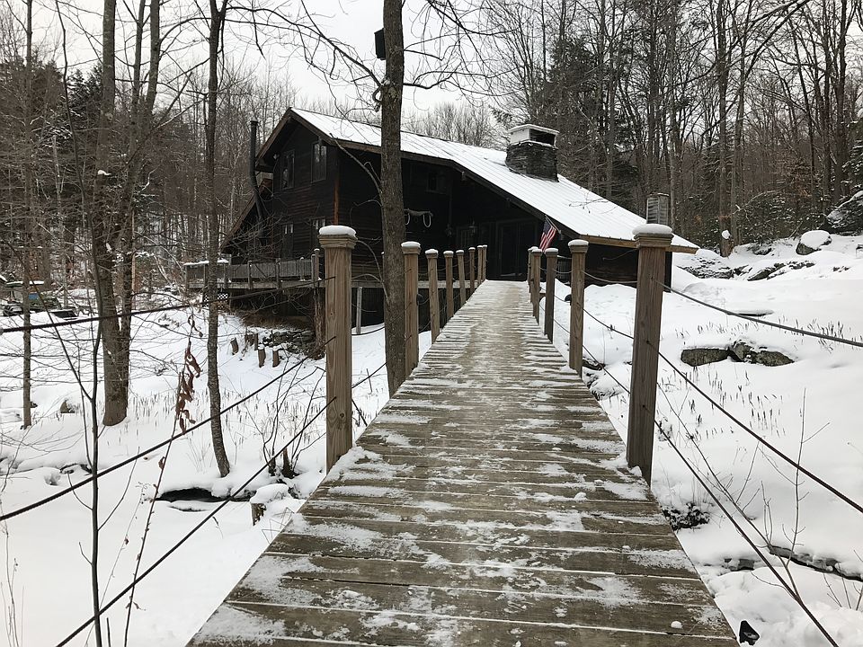 2nd image of 163 Currier Rd