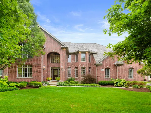 1231 Countryside Ln, South Elgin, IL 60177