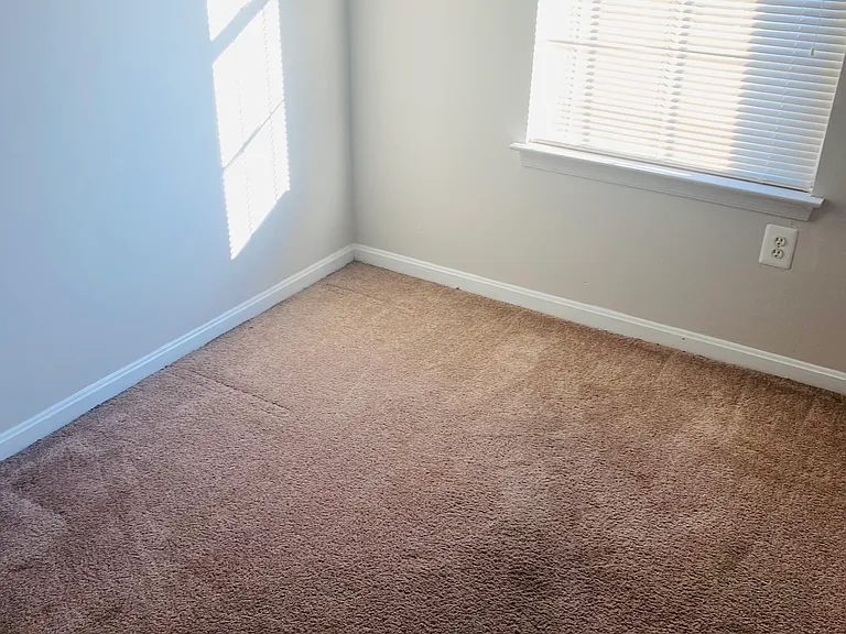 2902 Lloyd Ct — Photo 11