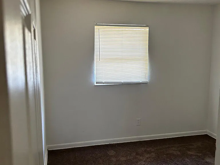 3525 Henrietta St — Photo 7