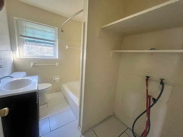1886 Phillips Ave #B — Photo 14