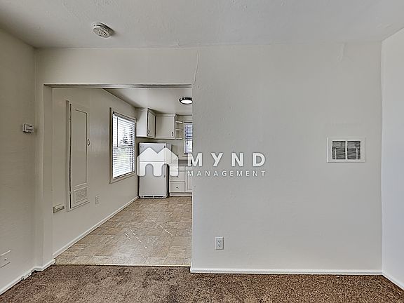 5th image of 3715 Lincoln Ave APT 10