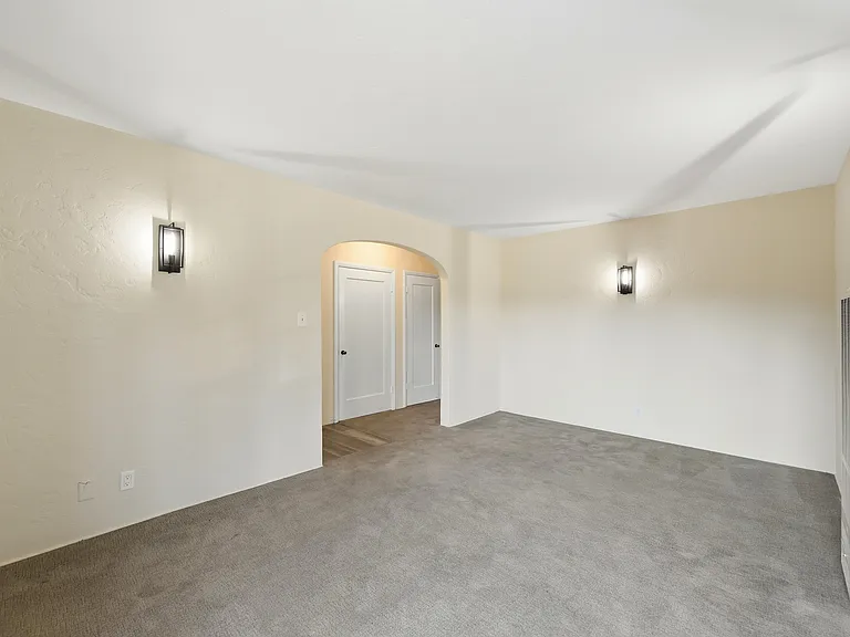 855 Main St #6 — Photo 13