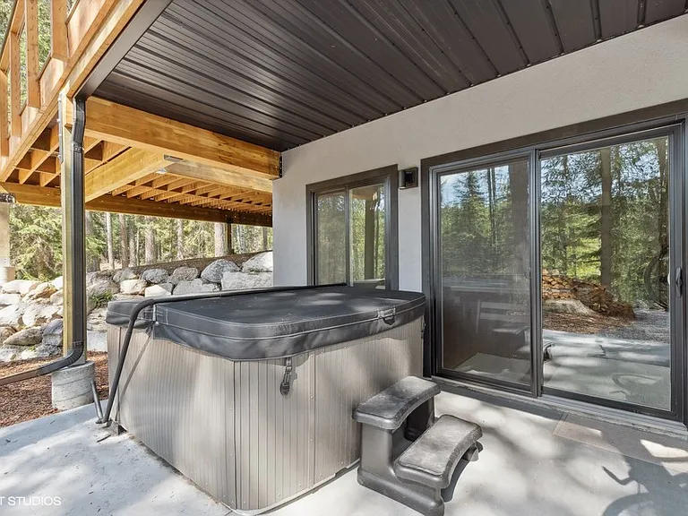 123 Little Mountain Rd — Photo 4