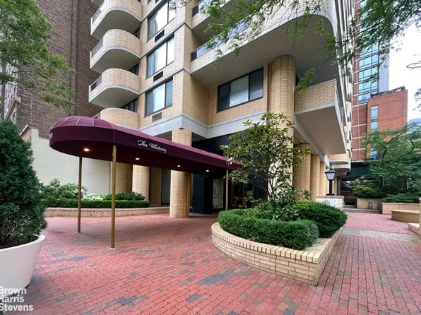 311 East 38th Street image 20 of 24