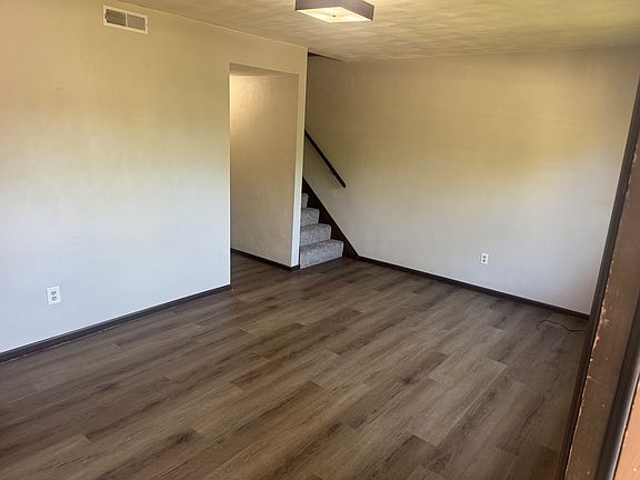 3rd image of 3705 Randall Dr APT D