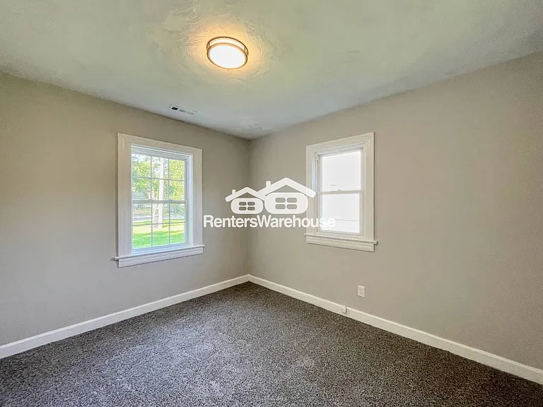 940 Willis St — Photo 17