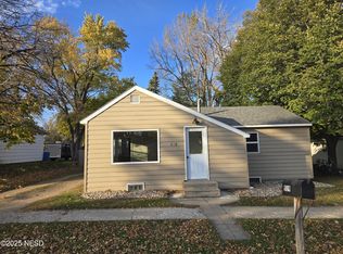 519 6th Ave NE, Watertown, SD 57201