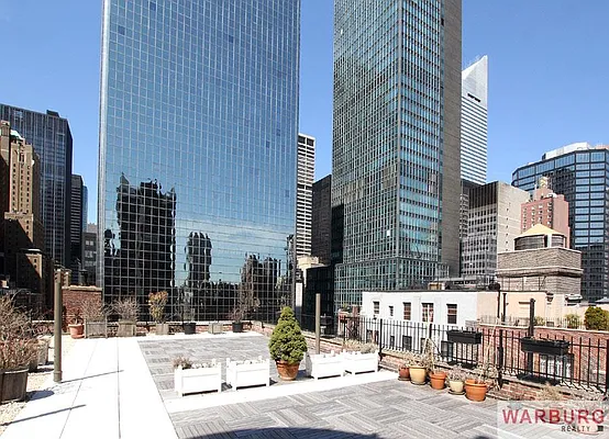 Sold by Warburg | media 13