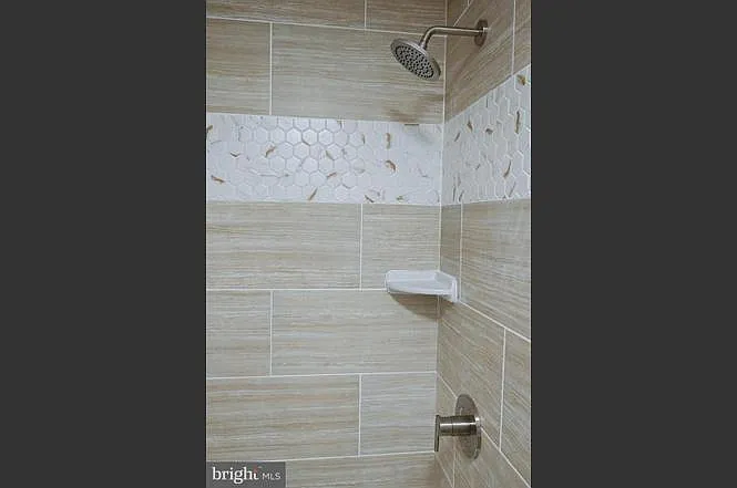 2214 E Fayette St — Photo 17