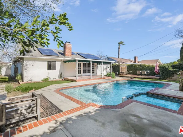 23020 Haynes St, West Hills, CA 91307