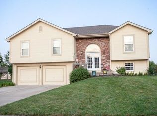 10611 N Tullis Ave, Kansas City, MO 64157