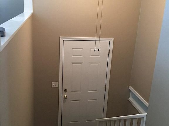 5th image of 651 W Wexford Ave