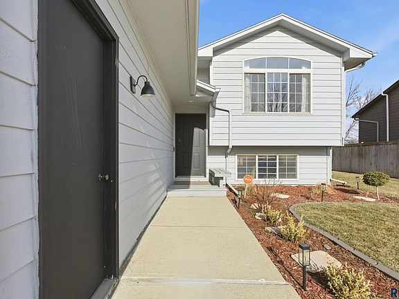4th image of 6612 W Bonnie Ct