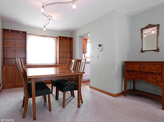 4th image of 3111 Andover Ct