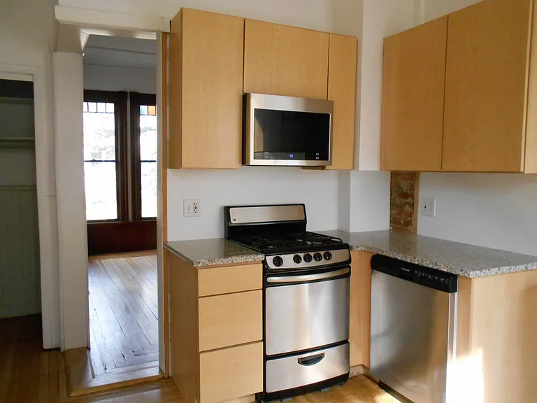 8 5th Ave #2 — Photo 3