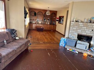 1102 W 7th St #0, Waterloo, IA 50702