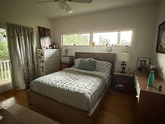 5th image of 55 Bay Ave