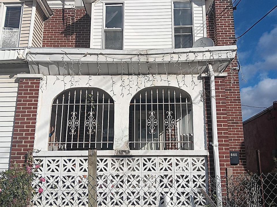 1st image of 129 W Courtland St