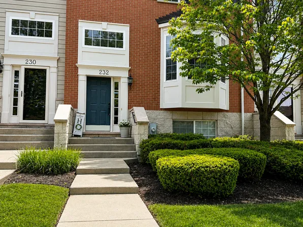 232 Comstock Dr, Elgin, IL 60124