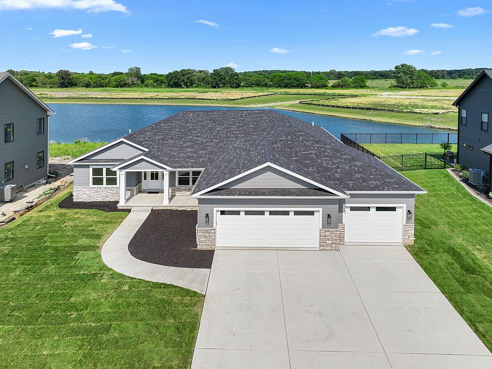 1st image of 13557 Lakeside Blvd