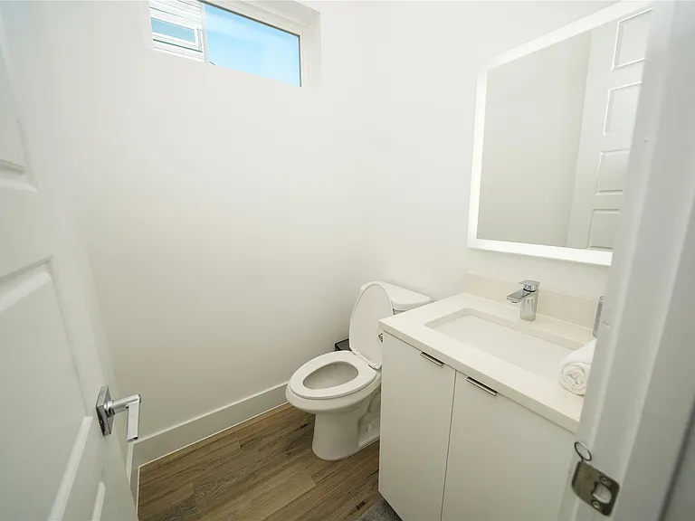 4607 Edmund St — Photo 24