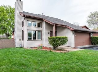 4825 Crest Ct, Waukegan, IL 60087