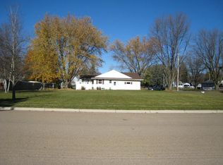 Xxx S Lincoln Ave, Owatonna, MN 55060