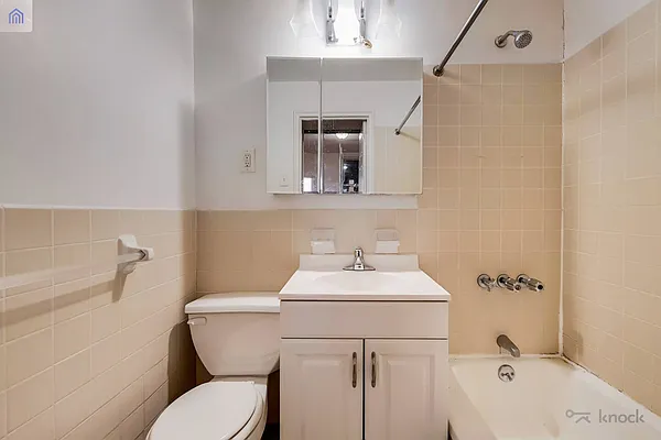 Rented by MAPT Residential LLC | media 8