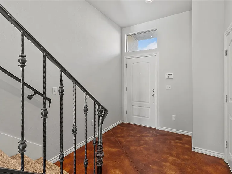 475 S Fretz Ave — Photo 12