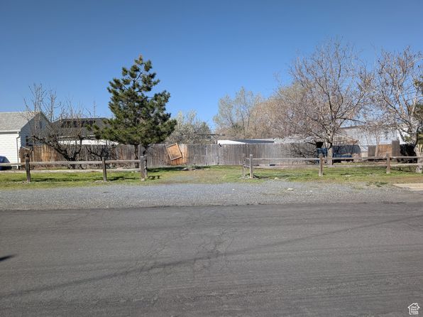 389 E Vine St, Tooele, UT 84074