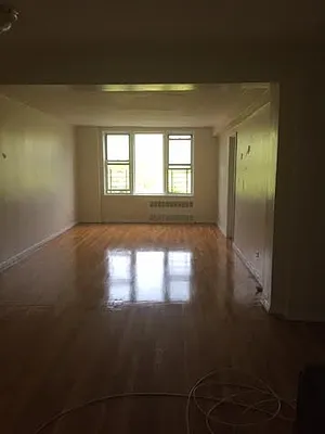 Rented by Roberto Guilbet, LREB | media 30