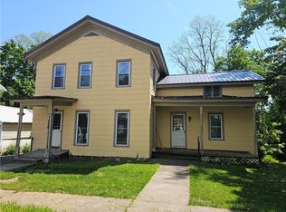 114 Phelps St, Lyons, NY 14489