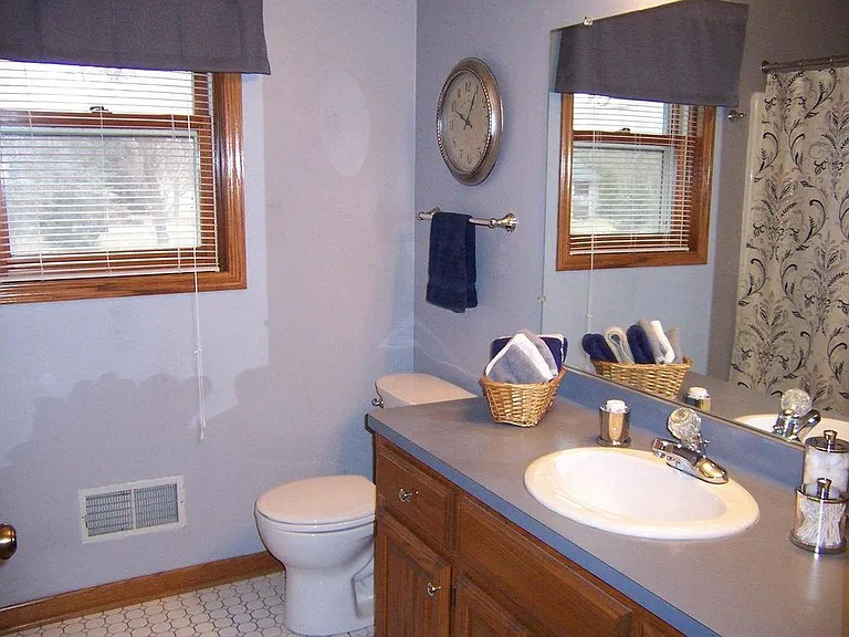 N60W23856 Butternut Ln — Photo 19