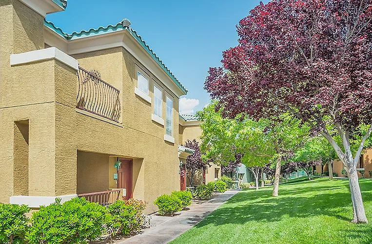 Horizon Ridge Apartments — Photo 21
