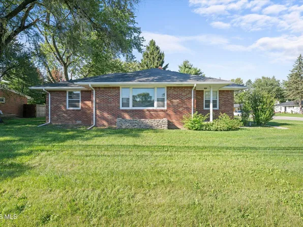28509 McCarty Dr, Perrysburg, OH 43551